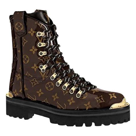 louis vuitton vuitton shoes mens|men's louis vuitton boots.